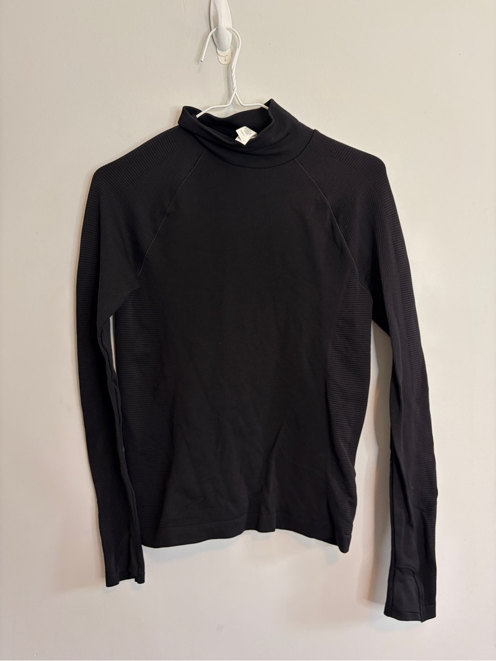 Athleta Black Turtleneck Workout Activewear Long-Sleeve Sweater Medium